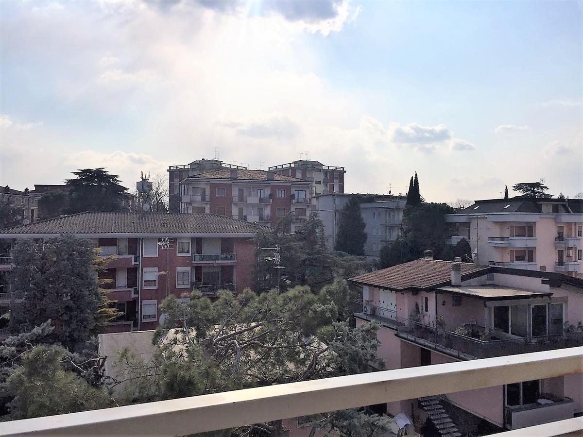 Appartamento Del Sole Ντεζεντσάνο ντελ Γκάρντα Εξωτερικό φωτογραφία