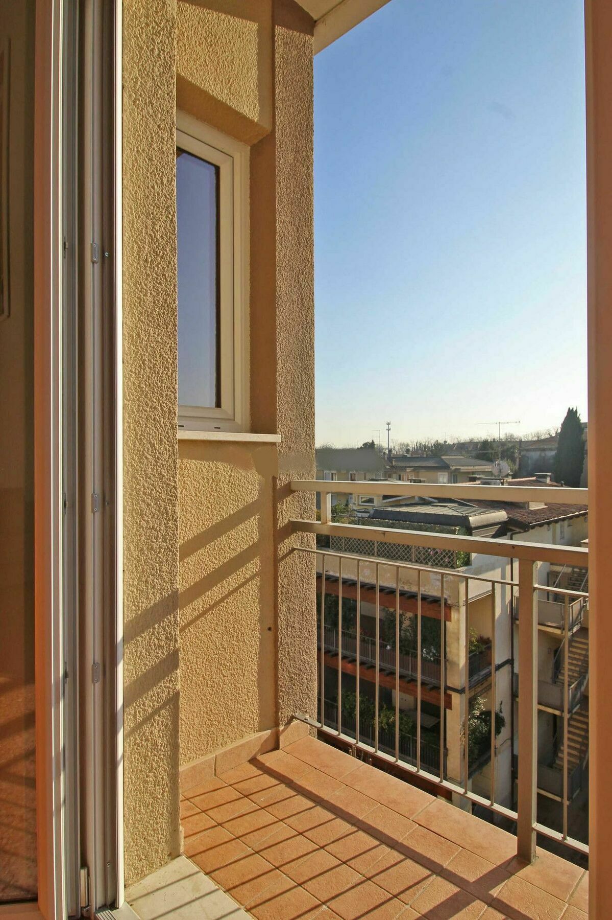 Appartamento Del Sole Ντεζεντσάνο ντελ Γκάρντα Εξωτερικό φωτογραφία