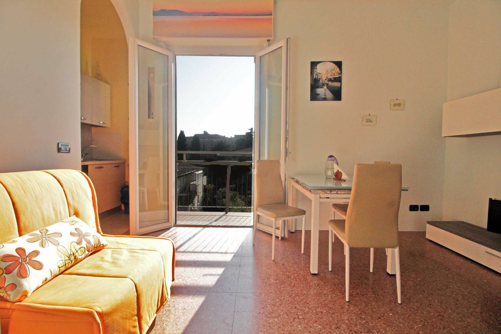 Appartamento Del Sole Ντεζεντσάνο ντελ Γκάρντα Εξωτερικό φωτογραφία